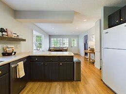 Hazeltine Hideaway