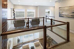 Lakefront Luxury