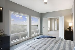 Lakefront Luxury