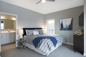 Lakefront Luxury