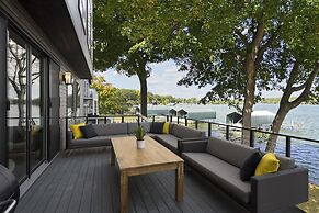 Lakefront Luxury