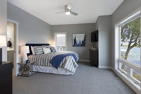 Lakefront Luxury