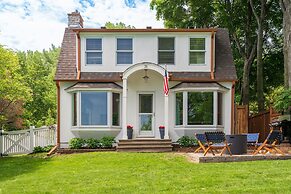 Lakefront Retreat