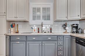 Lakefront Retreat