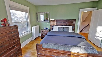 Linden Hills Luxury Charmer