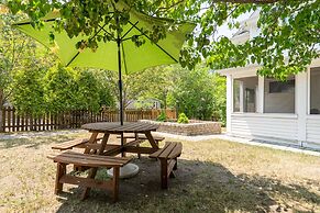 Linden Hills Luxury Charmer