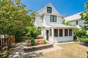 Linden Hills Luxury Charmer