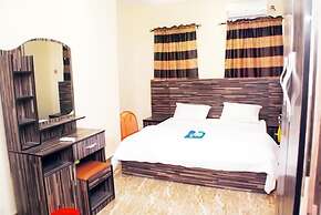 Immaculate 2-bed Apartment in Idimu