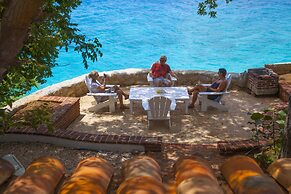 Sun Reef Village on Sea