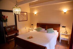 Sun Reef Village on Sea