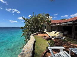 Sun Reef Village on Sea