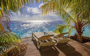Sun Reef Village on Sea