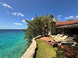 Sun Reef Village on Sea