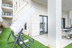 Stylish Coastal Oasis by Sea N' Rent