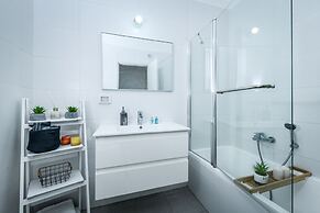 Stylish Coastal Oasis by Sea N' Rent