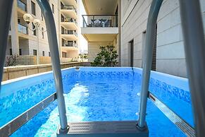 Stylish Coastal Oasis by Sea N' Rent