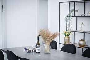 Stylish Coastal Oasis by Sea N' Rent