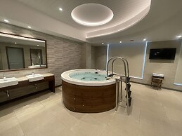 Golden Tulip Jalandhar