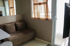 Homey And Cozy Stay 2Br At Green Pramuka City Apartment