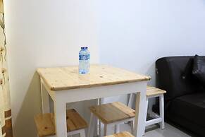 Comfort And Minimalist 2Br At Daan Mogot City Apartment