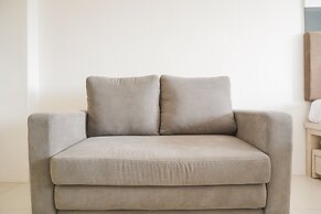 Comfort Living And Minimalist 1Br At Bassura City Apartment