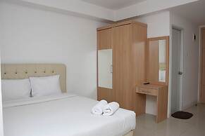 Cozy And Strategic Studio At Bassura City Apartment