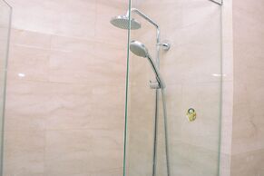 Fancy And Nice Studio Room At Menteng Park Apartment