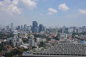 Fully Furnished With Comfortable Design Studio At Menteng Park Apartme