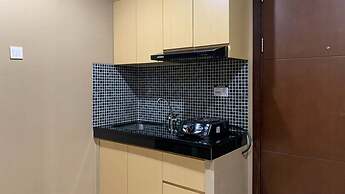Nice And Comfort 1Br At Sky Terrace Apartment