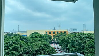 Nice And Comfort 1Br At Sky Terrace Apartment