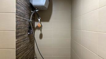 Nice And Comfort 1Br At Sky Terrace Apartment