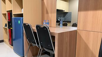 Nice And Comfort 1Br At Sky Terrace Apartment