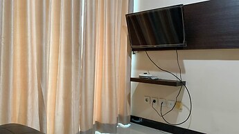 Nice And Comfort 1Br At Sky Terrace Apartment