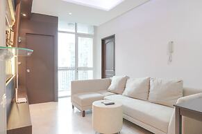 Comfort And Minimalist 3Br Apartment At Bellagio Residence