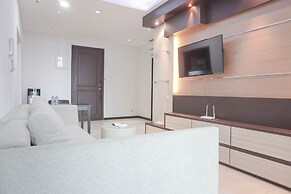 Comfort And Minimalist 3Br Apartment At Bellagio Residence