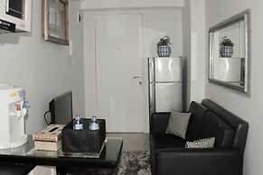 Minimalist And Homey 1Br At Bassura City Apartment