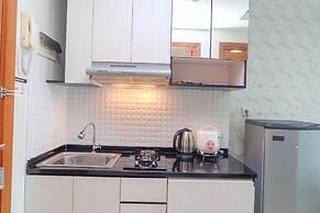 Comfort And Elegant 2Br At Woodland Park Residence Apartment