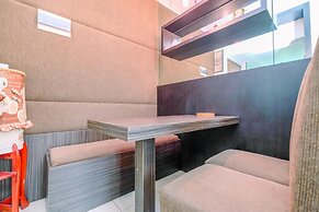 Cozy And Nice 2Br Apartment At Maple Park Sunter