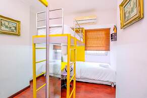 Cozy And Nice 2Br Apartment At Maple Park Sunter