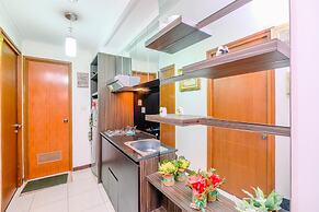 Cozy And Nice 2Br Apartment At Maple Park Sunter