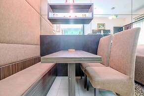 Cozy And Nice 2Br Apartment At Maple Park Sunter