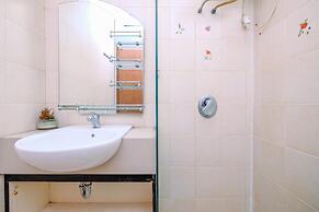 Cozy And Nice 2Br Apartment At Maple Park Sunter