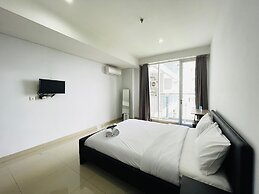 Cozy Studio Room At Dago Suites Apartment