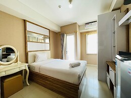Spacious Studio Room Apartment At Parahyangan Residence