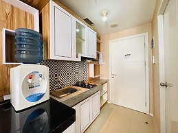 Spacious Studio Room Apartment At Parahyangan Residence