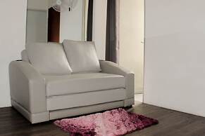 Comfort 2Br Apartment At Mediterania Palace Residence