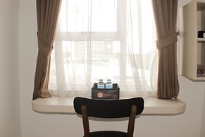 Homey And Cozy Studio Apartment At Elvis Tower