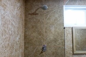 3Br Luxurious And Elegant Apartment At Grand Sungkono Lagoon