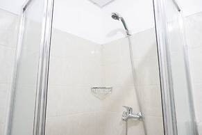 Well Appointed 1Br At The Wave Kuningan Apartment