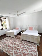 Stay.Plus Creek Residence Nyali